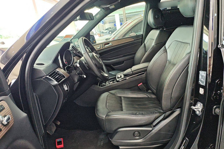 奔驰GLE 2018款 GLE 400 4MATIC 臻藏版中控内饰7004