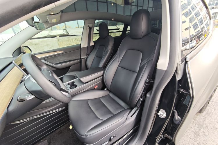 特斯拉 Model Y 2021款 标准续航后驱版局部细节19