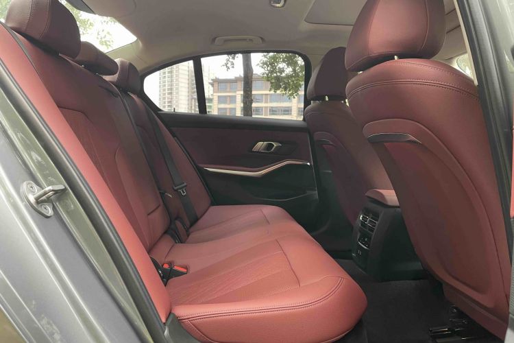 宝马3系 2024款 325i M运动套装中控内饰7007