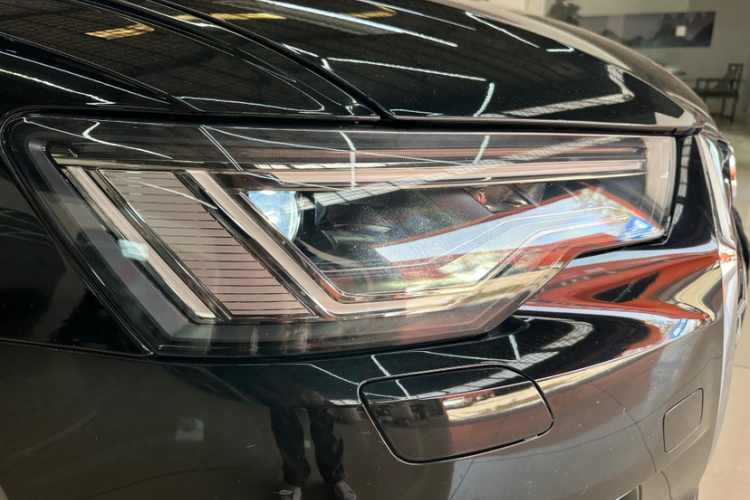 奥迪A6L 2019款 45 TFSI 臻选致雅型车身外观6007