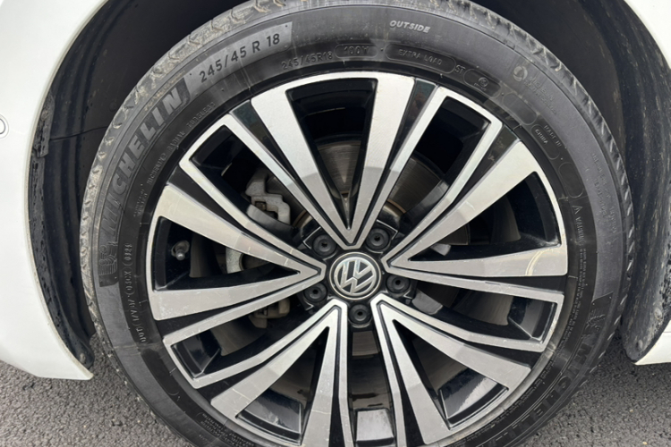 一汽-大众CC 2020款 330TSI 魅颜版 国VI车身外观6008