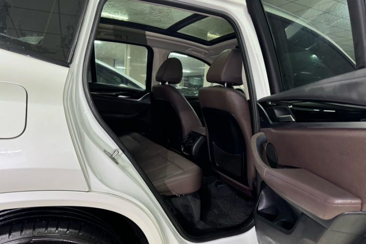 宝马X3 2018款 xDrive25i M运动套装 国V中控内饰7002