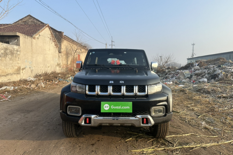 北京越野 北京BJ40 2019款 2.3T 自动四驱城市猎人版旗舰型 国VI车身外观6001