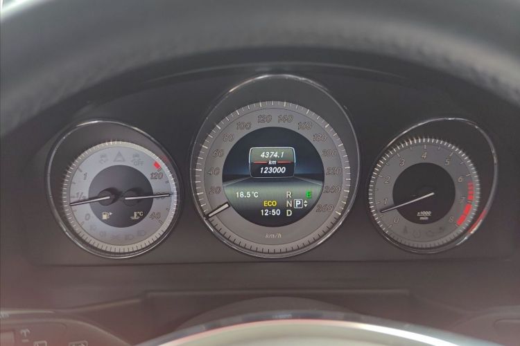 奔驰GLK级 2015款 GLK 260 4MATIC 时尚型 极致版中控内饰15