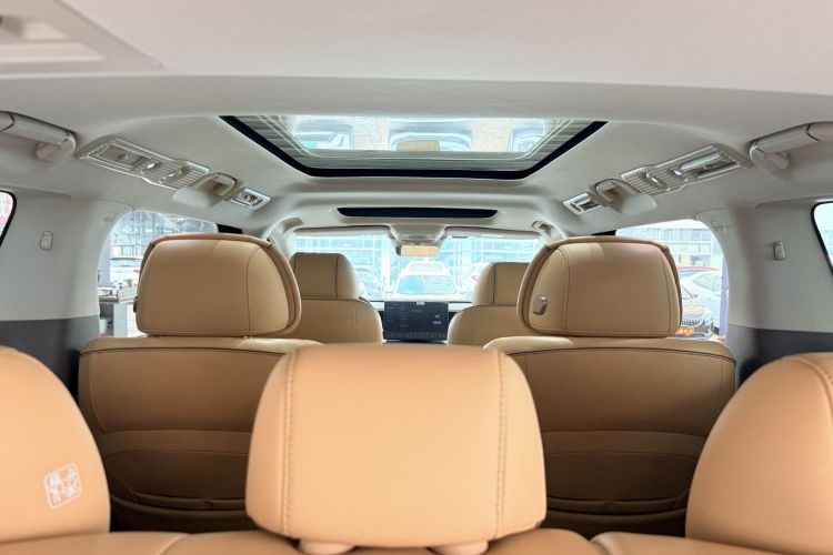 腾势D9 2022款 DM-i 1040 尊贵型中控内饰7011