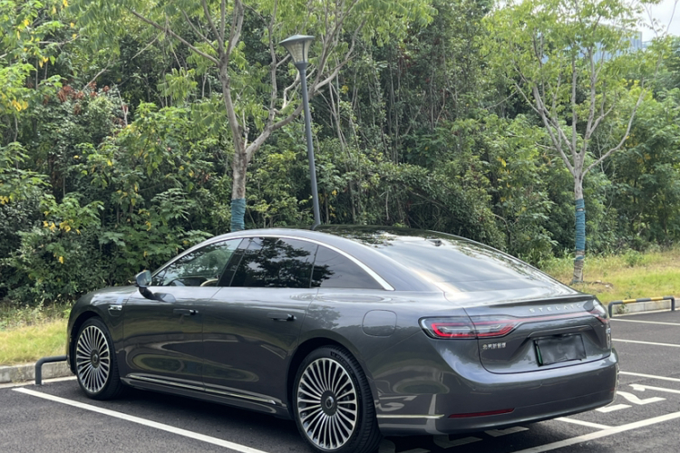 鸿蒙智行 享界S9 2024款 纯电 Ultra 四驱旗舰版车身外观6004