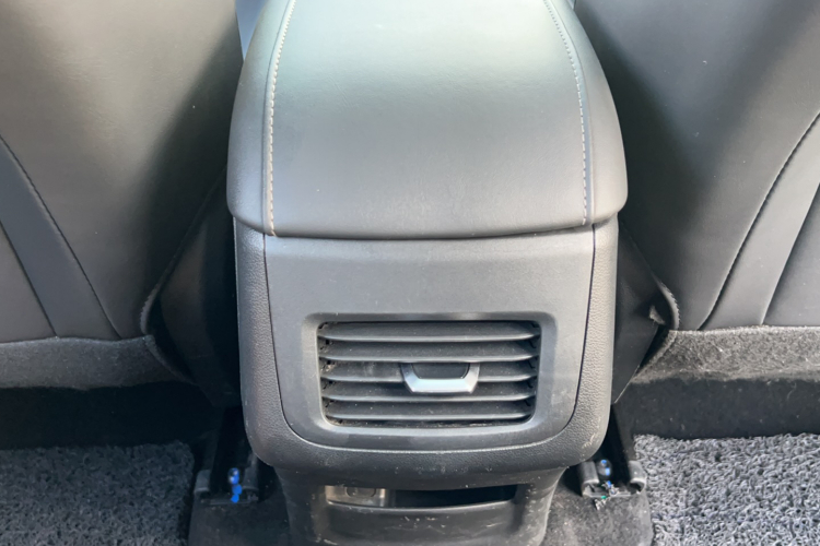 长安CS35PLUS 2019款 1.4T DCT畅联蓝鲸版中控内饰7014