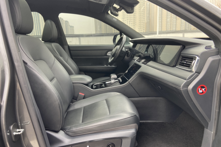 理想汽车 理想ONE 2021款 增程6座版中控内饰7009