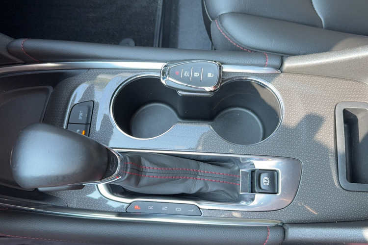 雪佛兰 迈锐宝XL 2022款 Redline 550T 自动锐动版中控内饰7001