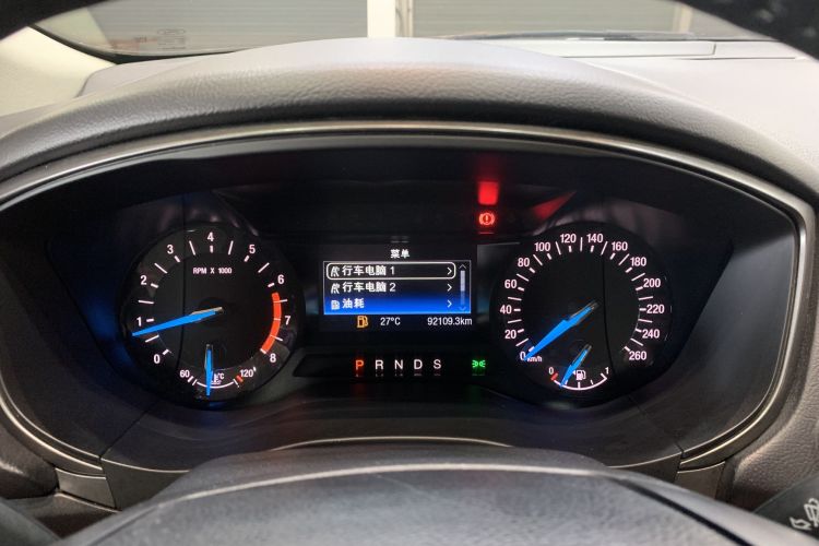 福特 蒙迪欧 2017款 改款 EcoBoost 180 时尚型中控内饰15