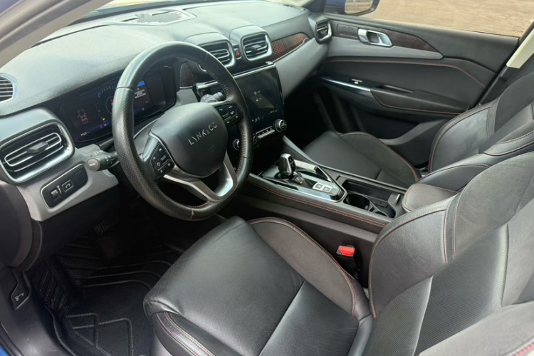 领克02 2018款 1.5T DCT两驱劲版 国V中控内饰7002