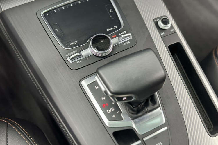 奥迪Q5L 2018款 45 TFSI 尊享时尚型 国V车身外观6005