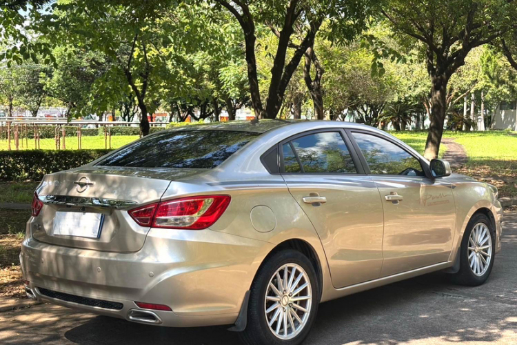 海马 福美来 2014款 M5 1.6L 自动精英型车身外观6005