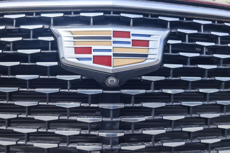 凯迪拉克XT6 2022款 2.0T 七座四驱豪华型标准版车身外观6011