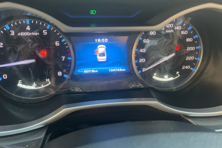 吉利汽车 帝豪 2017款 三厢百万款 1.5L 手动豪华型中控内饰15