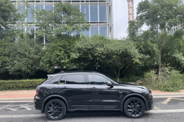 领克01 2021款 2.0TD 四驱暗夜版车身外观6004