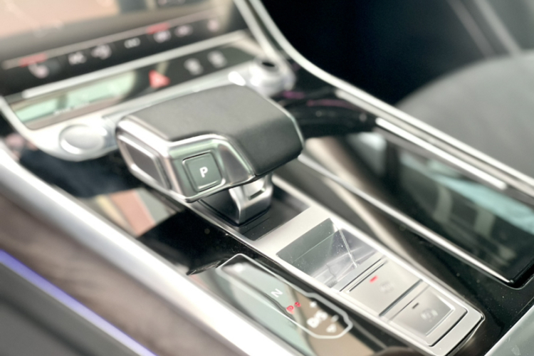 奥迪Q7 2020款 55 TFSI quattro S line运动型局部细节18