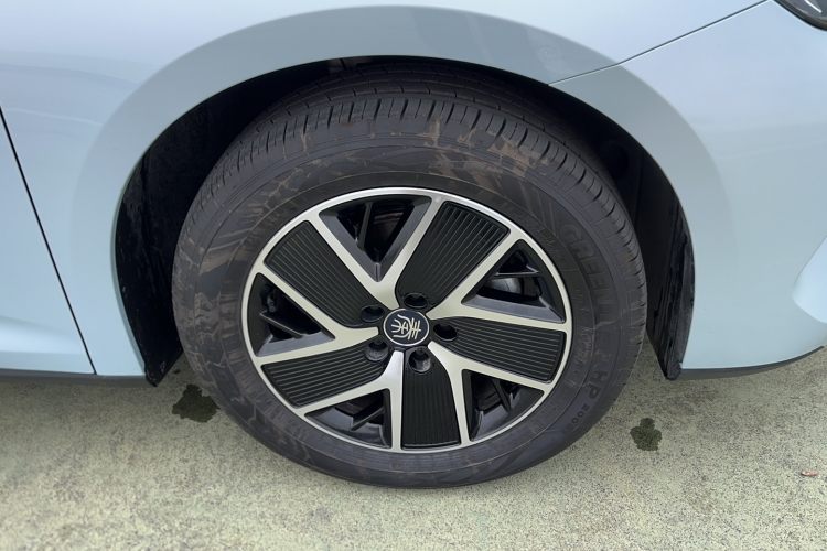 比亚迪 秦L 2024款 DM-i 120KM领先型车身外观6003