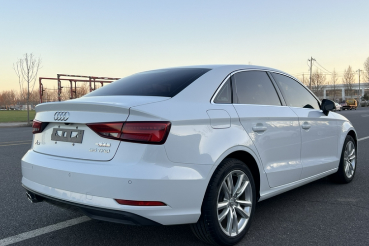 奥迪A3 2017款 Limousine 35 TFSI 进取型车身外观6002