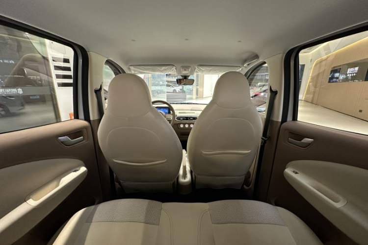 五菱汽车 宏光MINIEV 2025款 四门版 进阶款中控内饰7009