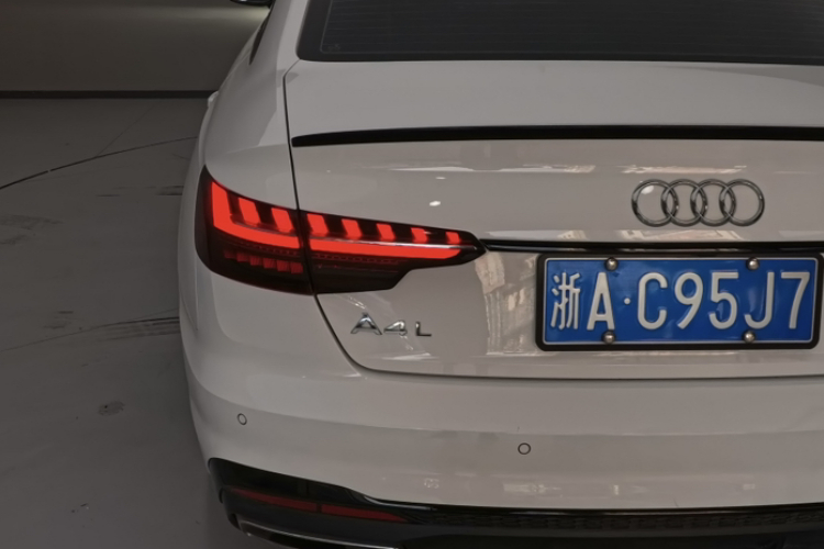 奥迪A4L 2022款 40 TFSI 豪华动感型车身外观6009