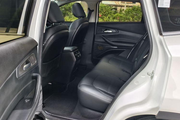 星途TX 2019款 1.6T 四驱铂金版中控内饰7004