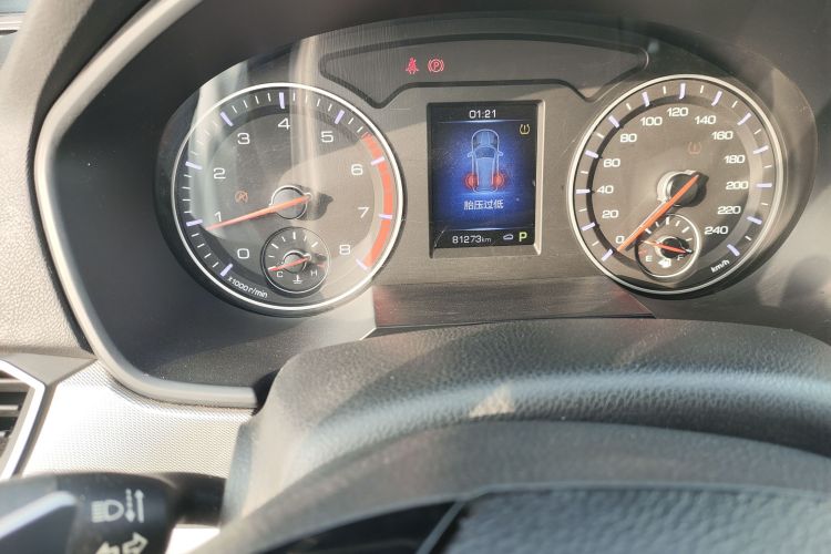 哈弗H6 2018款 蓝标 运动版 1.5T 自动两驱精英型中控内饰15