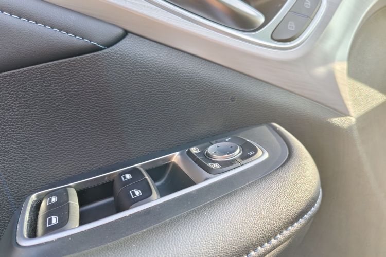 飞凡汽车 飞凡ER6 2021款 新动版 620km 智享版局部细节9006