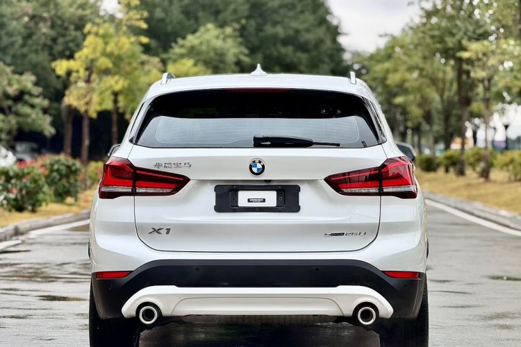 宝马X1 2021款 sDrive25Li 领先型车身外观6003