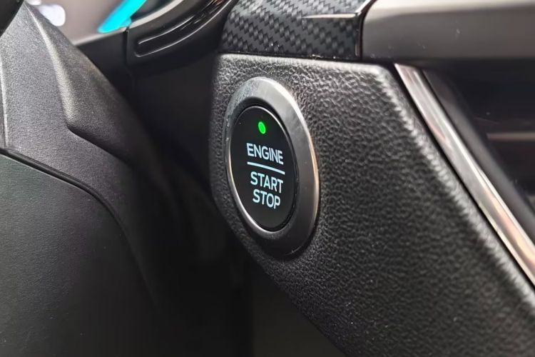 福特 福克斯 2020款 三厢 EcoBoost 180 自动ST Line局部细节9004