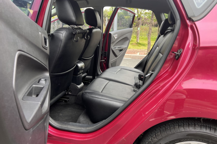 福特 嘉年华 2013款 两厢 1.5L 自动时尚型中控内饰7008