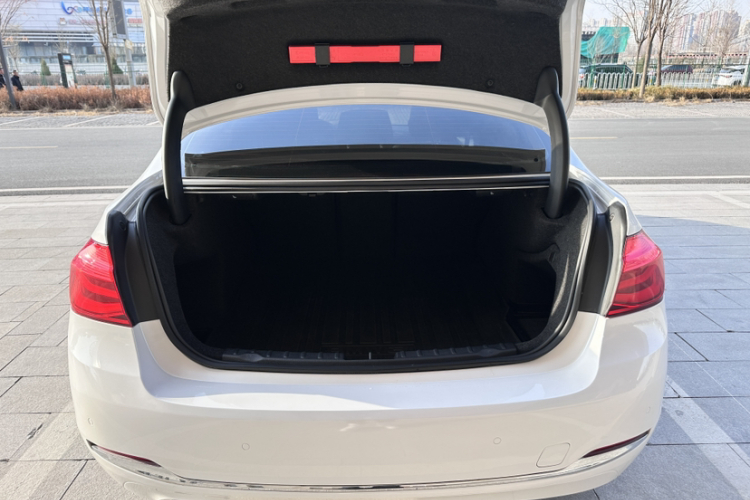 宝马3系 2017款 320Li 时尚型中控内饰7006