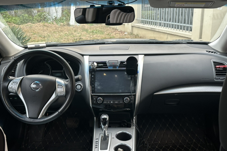 日产 天籁 2018款 2.0L XL 智进版中控内饰7005