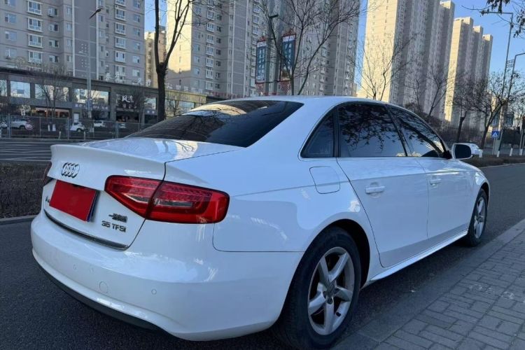 奥迪A4L 2013款 35 TFSI 自动标准型车身外观6005