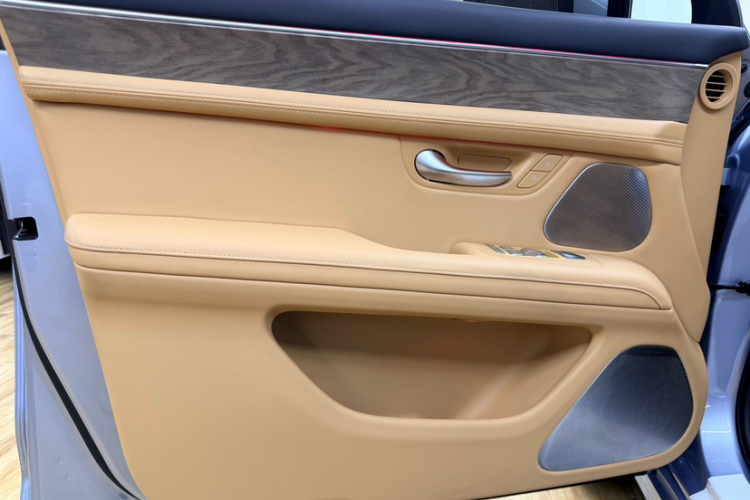 鸿蒙智行 问界M5 2022款 增程四驱旗舰版局部细节9003