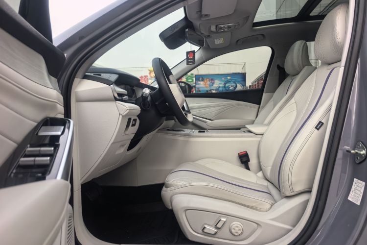 吉利汽车 星瑞 2024款 油混 1.5TD 天宫版中控内饰7001