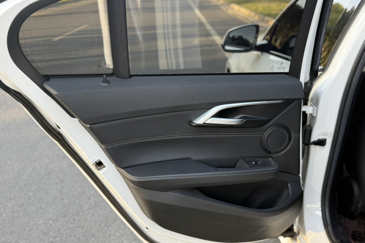 宝马1系 2019款 118i M运动套装中控内饰7002