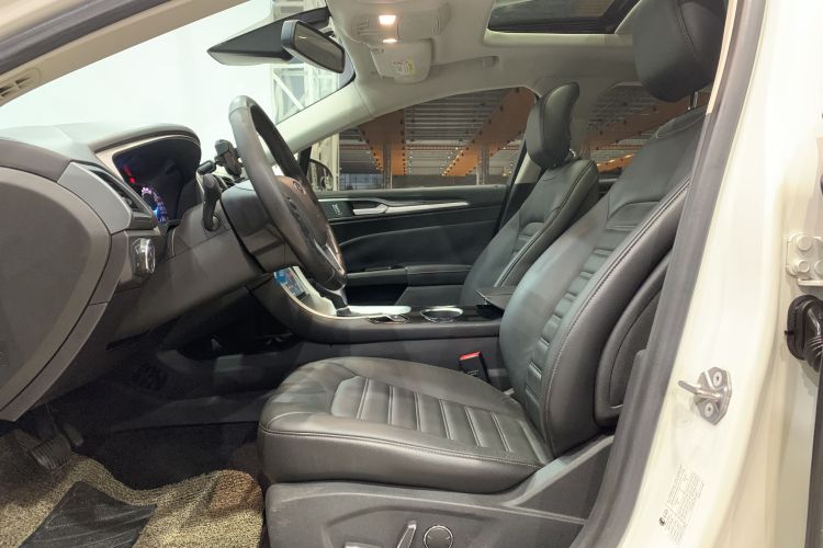 福特 蒙迪欧 2013款 1.5L GTDi180时尚型中控内饰7009