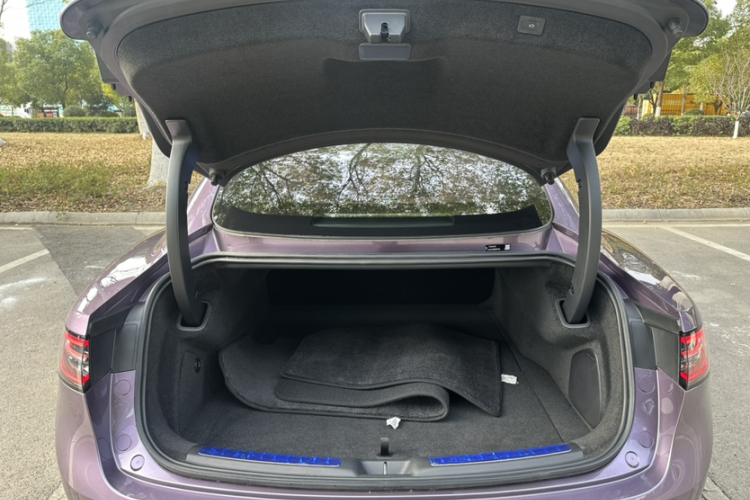 鸿蒙智行 智界S7 2025款 785km Ultra车身外观6005