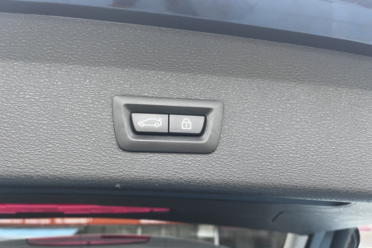 宝马X1 2016款 sDrive20Li 豪华型局部细节9003