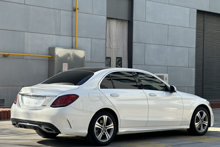 奔驰C级 2019款 改款 C 260 L 运动版车身外观6005