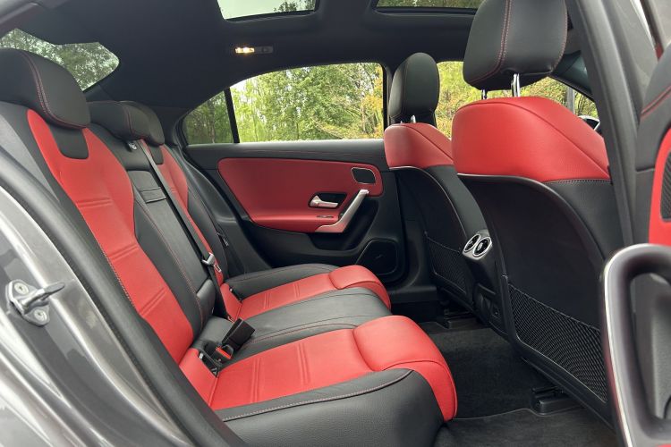 奔驰A级AMG 2022款 AMG A 35 L 4MATIC中控内饰7005