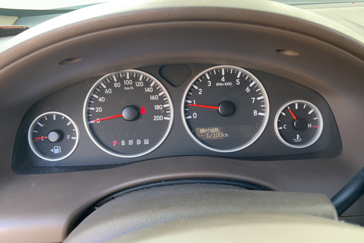 别克GL8 2014款 2.4L 经典版局部细节14