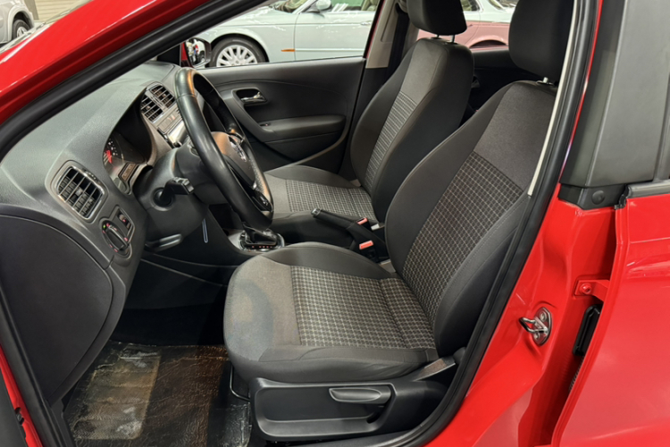 大众 Polo 2016款 1.6L 自动舒适型中控内饰7003