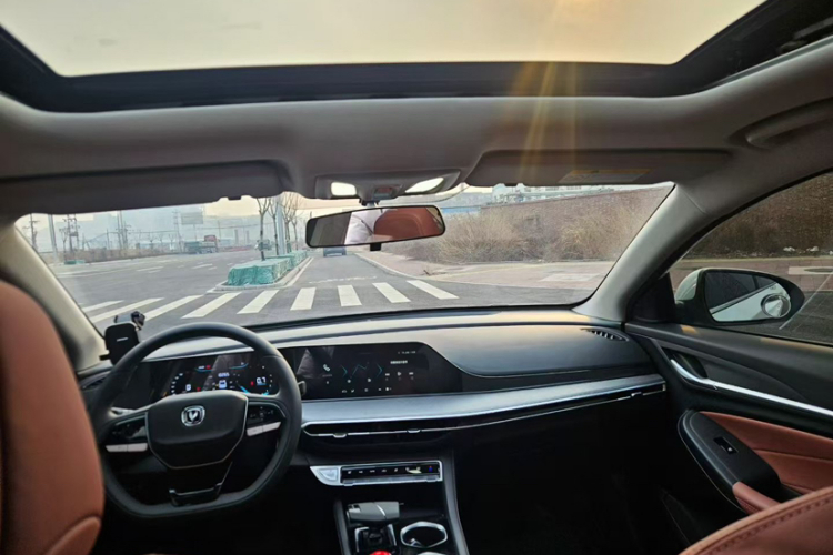 长安 逸动 2024款 PLUS 蓝鲸NE 1.4T GDI DCT高能版中控内饰7001