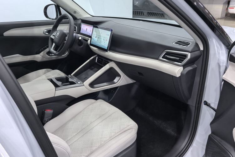 比亚迪 元UP 2025款 301KM 领航型中控内饰7005