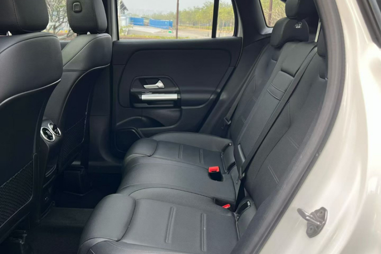 奔驰GLA 2020款 GLA 180中控内饰7003