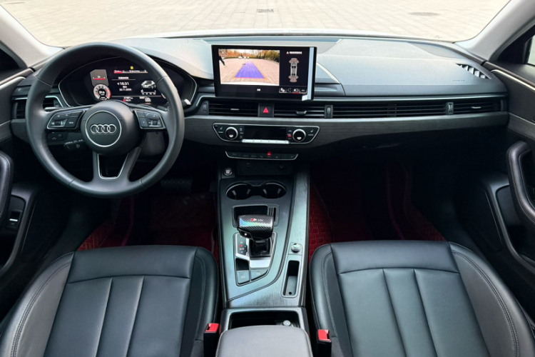 奥迪A4L 2022款 40 TFSI 豪华致雅型中控内饰7001