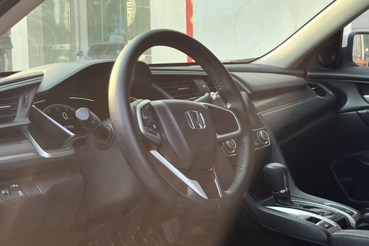 本田 思域 2019款 220TURBO CVT劲动版 国VI中控内饰7005