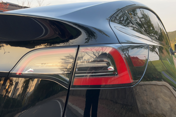 特斯拉 Model Y 2022款 后轮驱动版局部细节9005